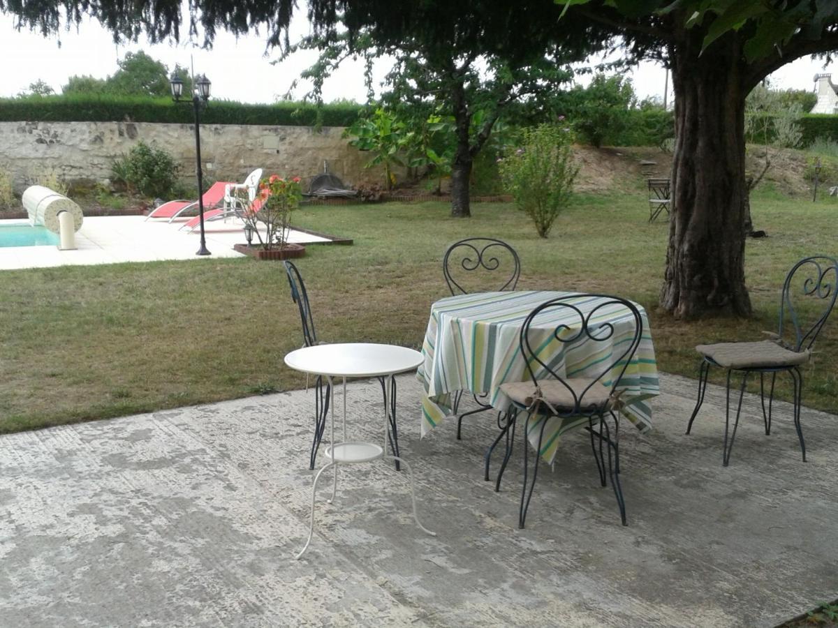 La Recre Bed & Breakfast Restigné Exterior foto